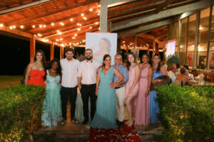 Bette Antunes, Paloma Vitória, Arthur Moreira, Victor Falcão, Sônia Falcão, Leonardo Falcão, Maria Luisa Santos, Jenifer Gomes e Gabriela Tormin