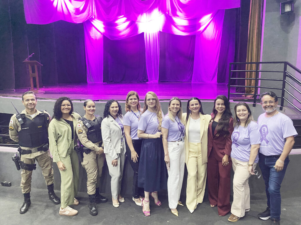 Sargento André, Érica Prates, Sargento Kelly, Andrea Freitas, Michele Nogueira, Cristiane Lara, Giselle Israel, Claudia Klein, Renata Cubas, Maura Oliveira e Geraldo Magela