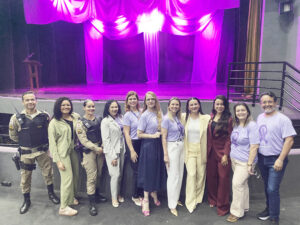 Sargento André, Érica Prates, Sargento Kelly, Andrea Freitas, Michele Nogueira, Cristiane Lara, Giselle Israel, Claudia Klein, Renata Cubas, Maura Oliveira e Geraldo Magela